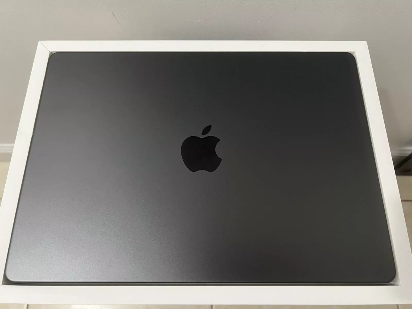 Apple 2023 MacBook Pro 14" M3 Pro 14-Core 18GB 512GB SSD Space Black MRX33LL/A